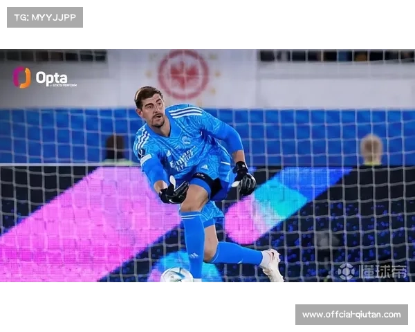 库尔图瓦扑出关键点球后怒吼庆祝